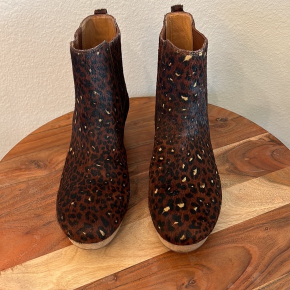 Madewell Calf-hair Boots Animal Print Sz 9.5 wood heel leopard - Picture 2 of 7